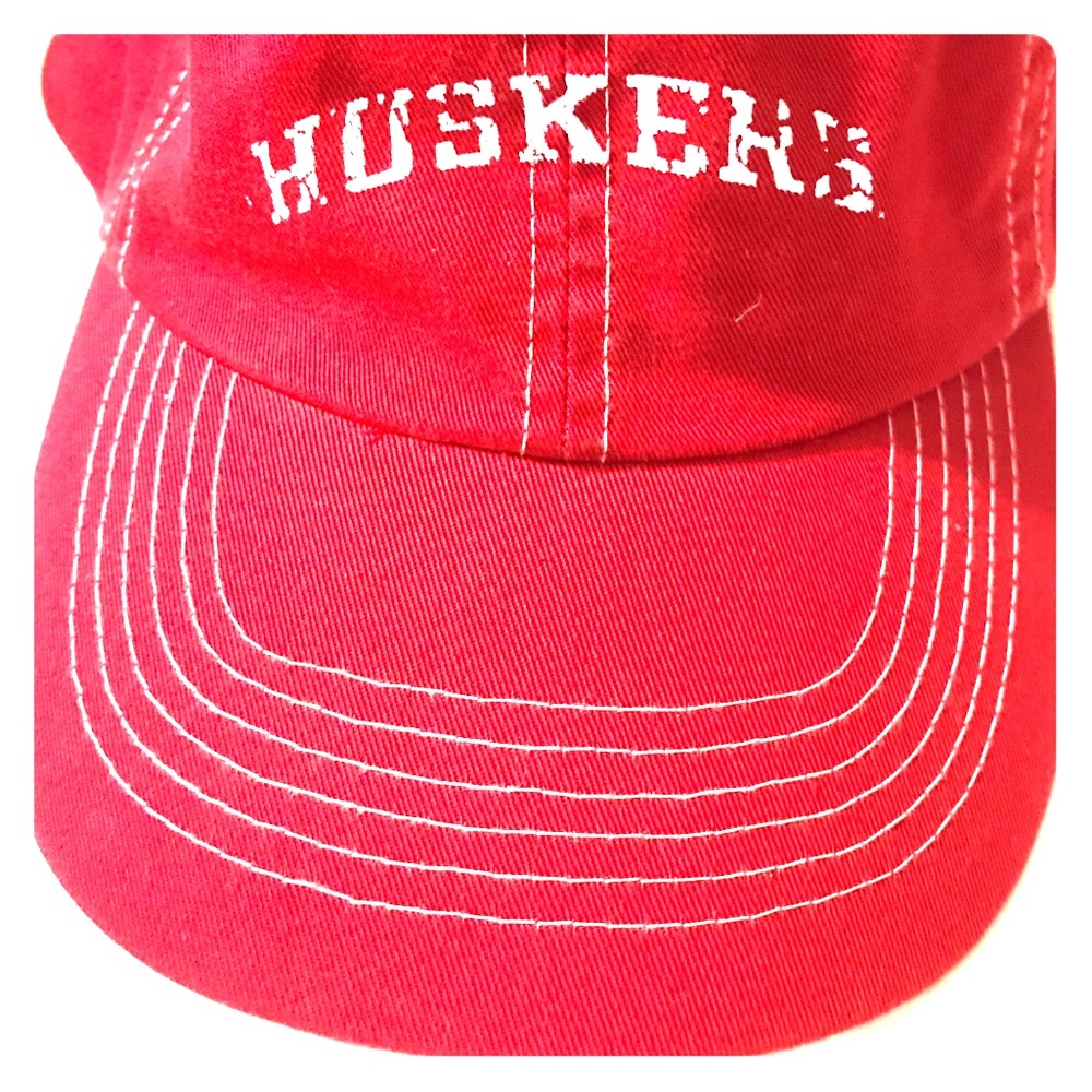 Huskers Red soft side cap adjustable